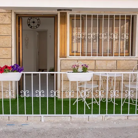 רוזמרין בחרמון Apartment Majdal Shams Exterior photo